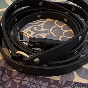 Black leather belt double wrap around size S-M no flaws